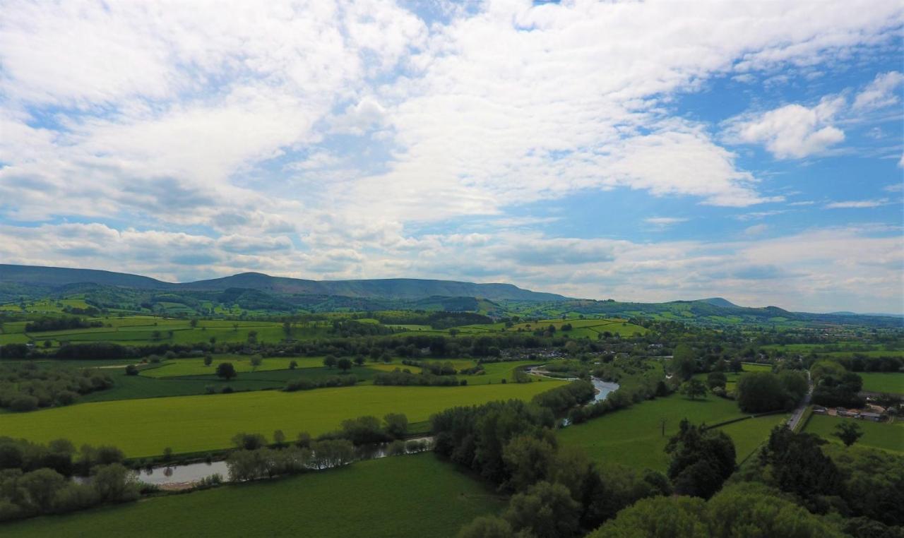 Glanhenwye Courtyard Cottages Glasbury Εξωτερικό φωτογραφία