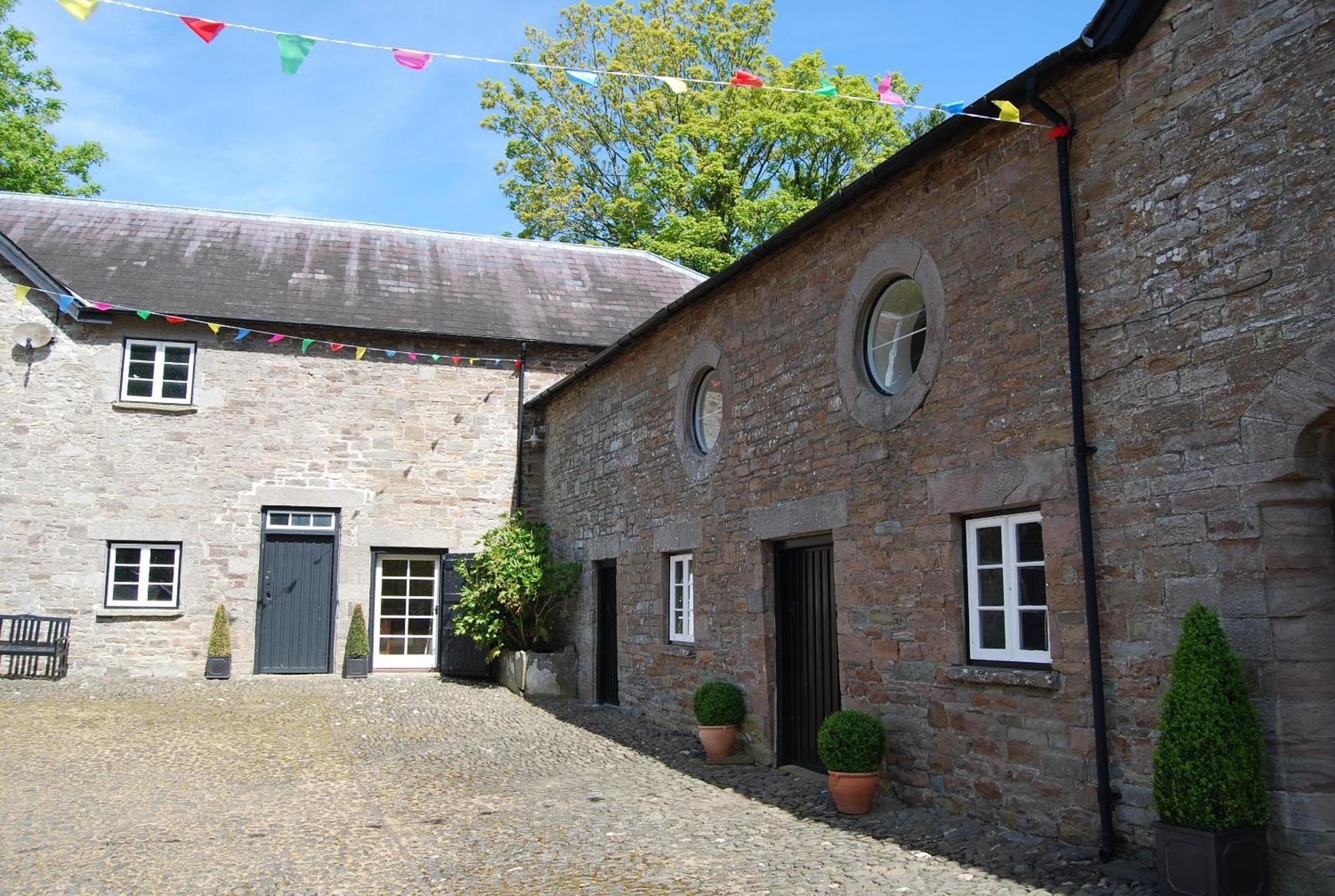 Glanhenwye Courtyard Cottages Glasbury Εξωτερικό φωτογραφία